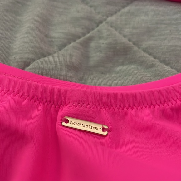 Victoria Secret Swim set  36B and  NWT bottom L - Picture 8 of 9
